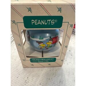 Hallmark Peanuts Snoopy Woodstock 1986 Glass Keepsake Christmas Ornament vintage